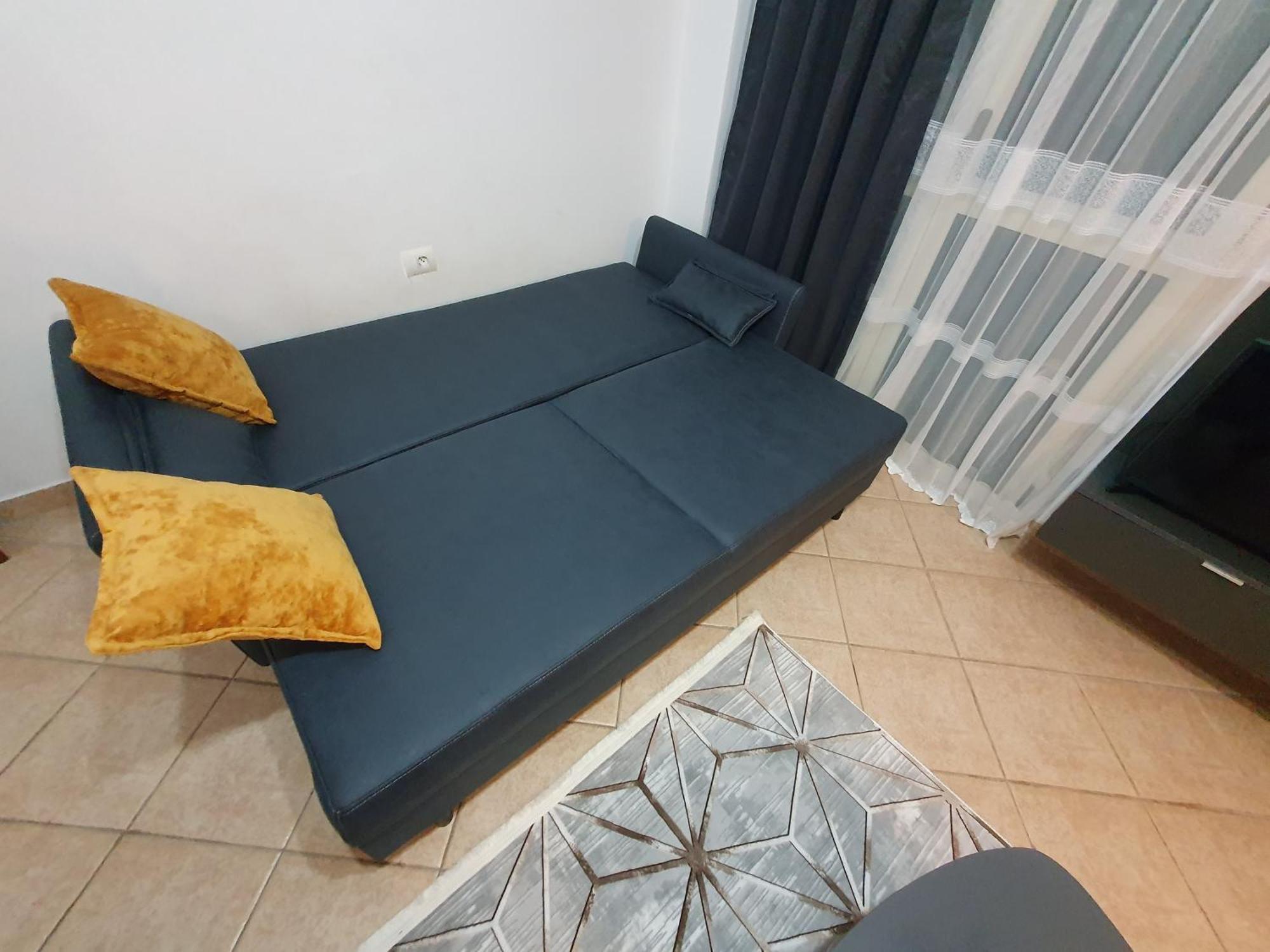 Apartment Me Qera Lungomare Vlore Medem1 Esterno foto