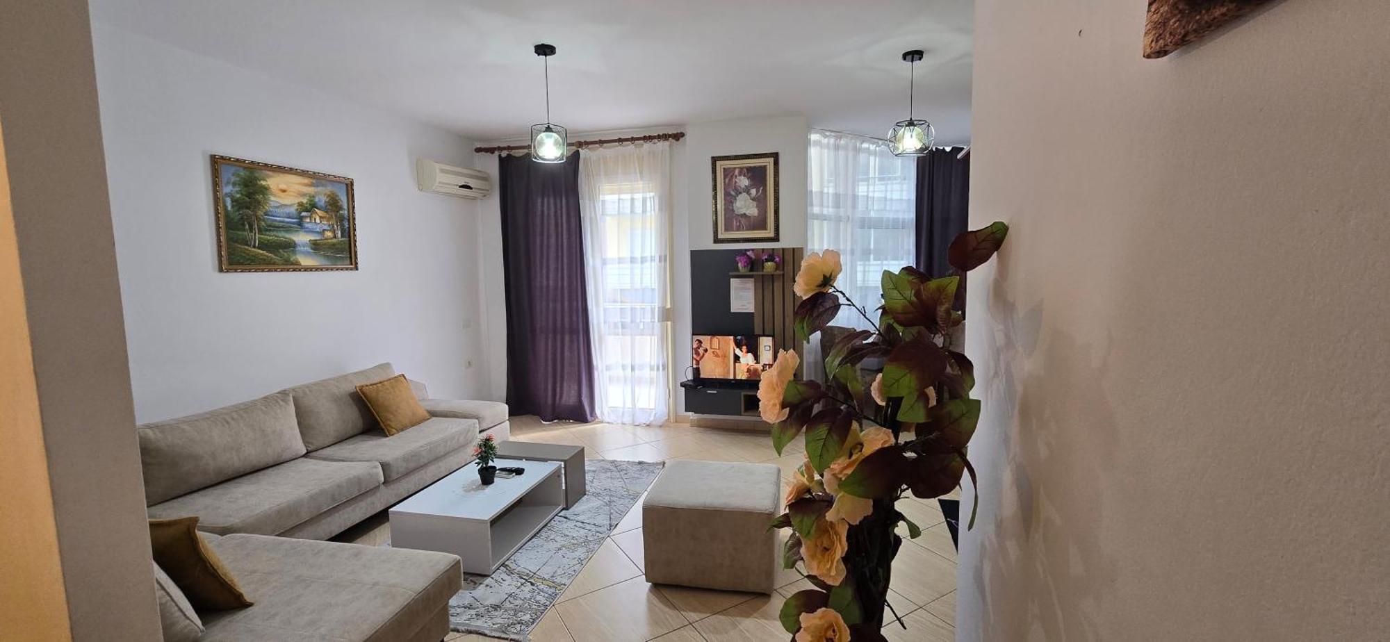 Apartment Me Qera Lungomare Vlore Medem1 Esterno foto