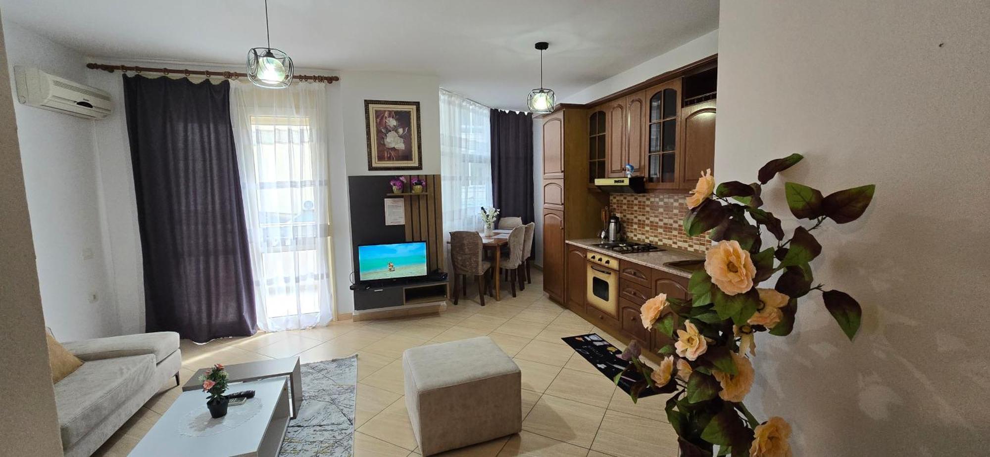 Apartment Me Qera Lungomare Vlore Medem1 Esterno foto